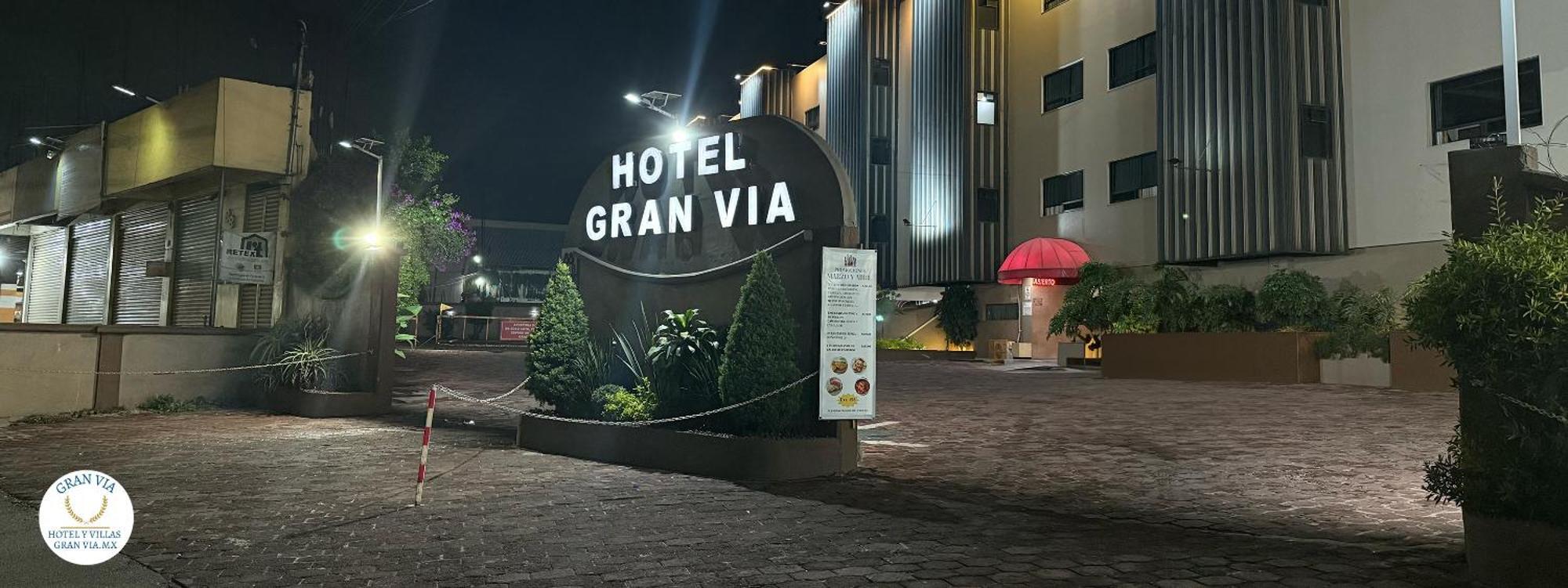 Hotel Y Villas Gran Via Mexiko-Stadt Exterior foto